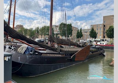 Zeilend woonschip Woonschip met vaste ligplaats Arbeitsboot 1916, mit DAF motor, Niederlande