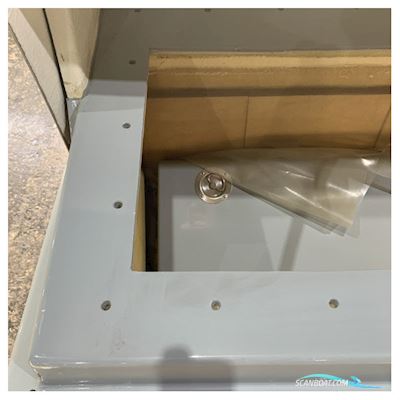 Alphatron Flybridge Grp Bridge Navigation Console With Cover Grey - L173 x W80 x H108 Bådtilbehør 2025, Holland