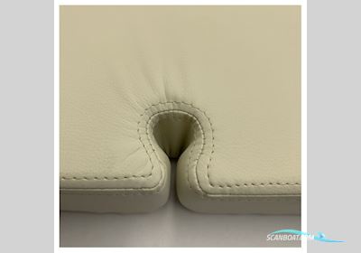 Quicksilver 855 Forward Facing Dinette Seat Cushion White - 2202556 Bådtilbehør 2025, Holland