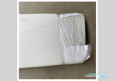 Quicksilver 855 Port Side Dinette Backrest Seat Cushion White - 2202547 Bådtilbehør 2025, Holland