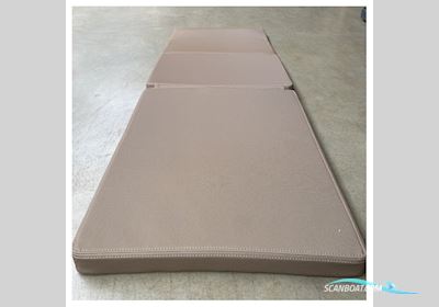Quicksilver Activ 605 Cruiser Sundeck Center Cushion Brown - 2336527 Bådtilbehør 2025, Holland