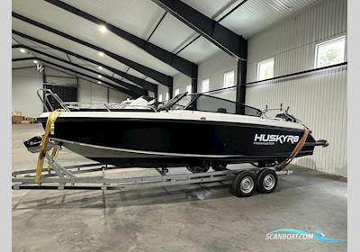 Begagnad Finnmaster Husky R8 - 16 Bådtype ej oplyst 2016, med Yamaha 300 hk motor, Sverige