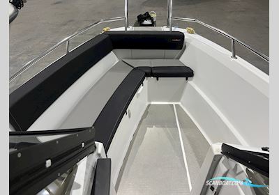 Begagnad Finnmaster Husky R8 - 16 Bådtype ej oplyst 2016, med Yamaha 300 hk motor, Sverige