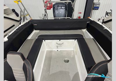 Begagnad Finnmaster Husky R8 - 16 Bådtype ej oplyst 2016, med Yamaha 300 hk motor, Sverige
