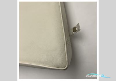 Quicksilver 540 Cruiser Central Stern Cushion Beige Brown - 878DEL144N Båtsutrustning 2025, Holland