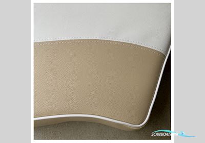 Quicksilver 540 Cruiser Right Stern Aft Cushion White Beige - 878Del143N Båtsutrustning 2025, Holland