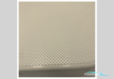 Quicksilver 755 Pilot House Port Side GRP Swimplatform White Coated - 879DEL330 Båtsutrustning 2025, Holland