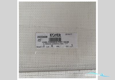 Uttern C77 Port Side Foredeck Lounge Cushion Antracite - 2222438 Båtsutrustning 2025, Holland