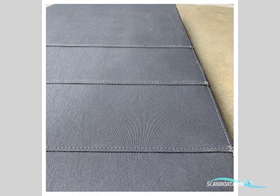 Uttern C77 Port Side Foredeck Lounge Cushion Antracite - 2222438 Båtsutrustning 2025, Holland