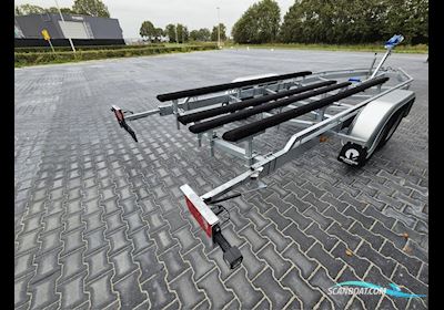 Vlemmix Boottrailers F 2700 kg. Balken Trailer Met Wegklapbare Led Verlichting Boat trailer 2023, The Netherlands