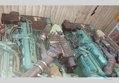 2 Stk. Volvo Penta Kad 300 Med Dpe-Drev Boatengine 2024, Denmark