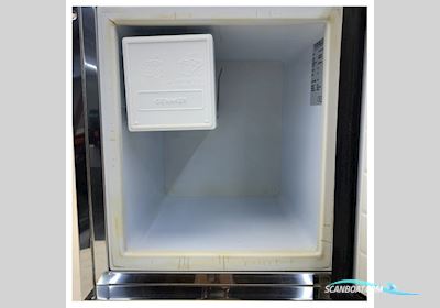 Vitrifrigo IM XTP Build-In Stainless Steel Marine Ice Maker 230V - F2830012402S Boatequipment 2025, The Netherlands