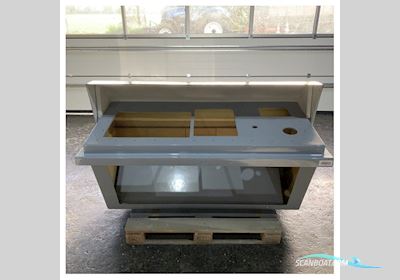 Alphatron Flybridge GRP Bridge Navigation Console with Cover Grey - L173 x W80 x H108 Bootaccessoires 2025, The Netherlands