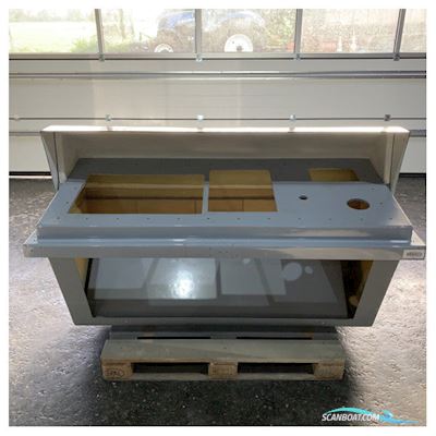 Alphatron Flybridge GRP Bridge Navigation Console with Cover Grey - L173 x W80 x H108 Bootaccessoires 2025, The Netherlands