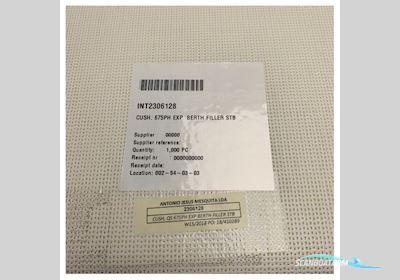 Quicksilver Activ 675 Pilothouse EXP Starboard Side Berth Filler Cushion - 2306128 Bootaccessoires 2025, The Netherlands