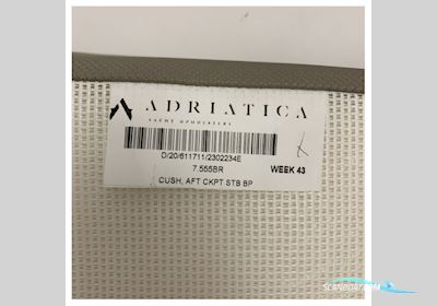 Quicksilver Active 555 Bowrider Cockpit Aft Starboard Side Seat Cushion - 2302234E Bootaccessoires 2025, The Netherlands