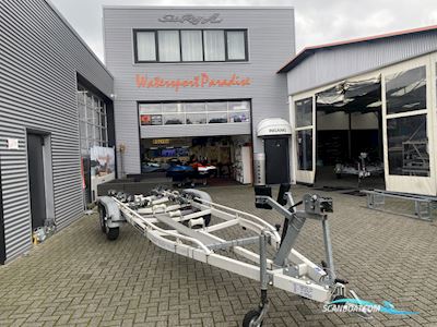 Freewheel Allu Trailer Bootstrailer 2013, Niederlande