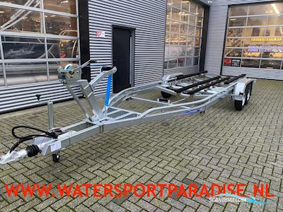 Freewheel Dubbel Asser Geremd Bootstrailer 2024, Niederlande