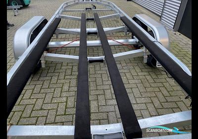 Freewheel Dubbel asser geremd Bootstrailer 2024, Niederlande
