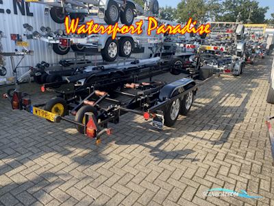 Pega Deluxe 2700 Bootstrailer 2006, Niederlande