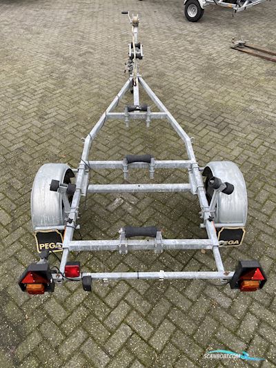 Pega Enkelasser Bootstrailer 2024, Niederlande