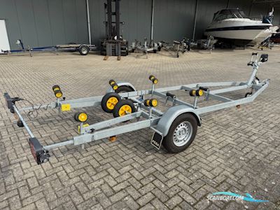 Pega V1350/600 Bootstrailer 2019, Niederlande