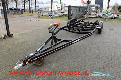 Stallingstrailer Heritage 2-asser stallingstrailer zwart coating Bootstrailer 2024, Niederlande