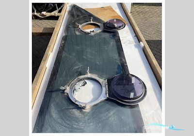 Nemo Ferretti 920 Side Mount Front Glass Panel With Opening Porthole - 420407 Bootszubehör 2025, Niederlande