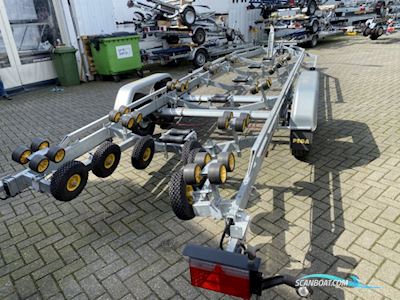 Pega V-Liner 3500 Bootszubehör 2021, Niederlande