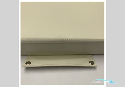 Quicksilver 805 Port Side Dinette Seat Cushion White - 2202550 Bootszubehör 2025, Niederlande