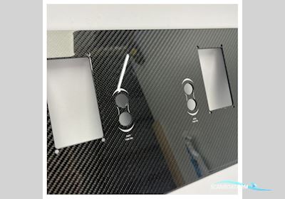 Riva Ribelle 66 Black Carbon Dashboard Panel For Motor Instruments - 414467 Bootszubehör 2025, Niederlande