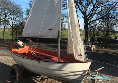 Askeladden Dinghy 1990, met Medfølger men defekt motor, Denemarken