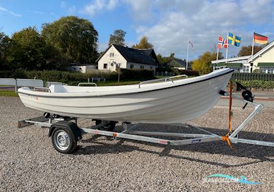 Fjordjollen 430 Fisk Med Motor Dinghy 2025, met Yamaha F4 motor, Denemarken