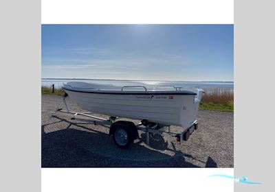 Fjordjollen 470 Fisk - Jolle med F6 CMHL påhængsmotor Dinghy 2024, Denemarken