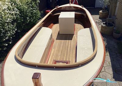 Lynæs Jolle 17 Dinghy 2024, met Buck DV 10 motor, Denemarken