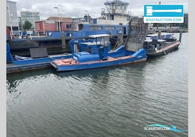 Drijfvuil boat 840 Ex beroepsschepen , met Mitsubishi motor, The Netherlands