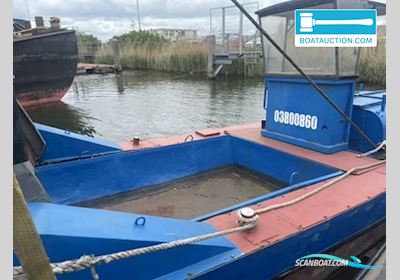 Drijfvuil boat 840 Ex beroepsschepen , met Mitsubishi motor, The Netherlands