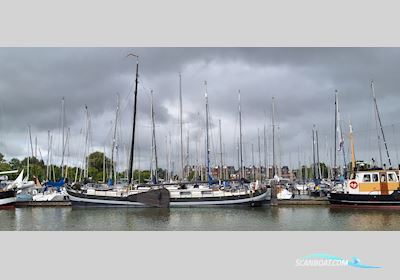 Klipperaak Woonschip Ex beroepsschepen 1917, met Perkins motor, The Netherlands