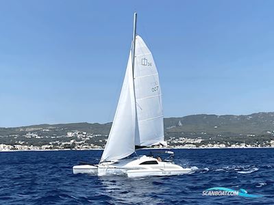 Corsair 36 Flerskrogsbåd 2003, med Honda motor, Frankrig