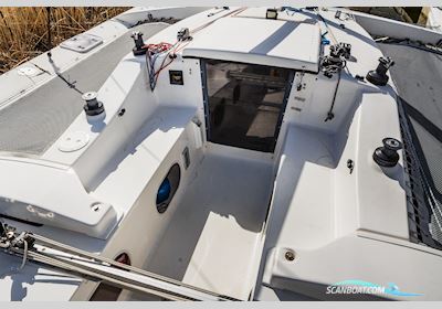 Corsair Corsair 28 R Flerskrogsbåd 2005, med Tohatsu 9,9 motor, Sverige