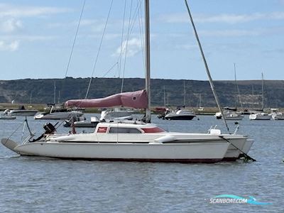 Dragonfly 800 Flerskrogsbåd 1992, med Tohatsu motor, England