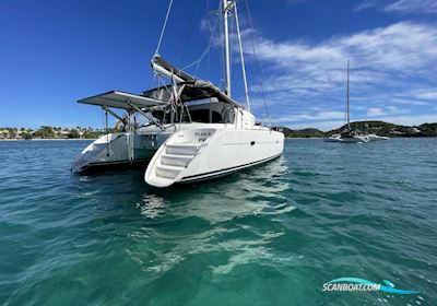 Lagoon 380 Flerskrogsbåd 2002, med Volvo MD2030 motor, Martinique