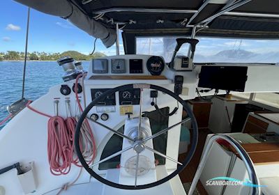 Lagoon 380 Flerskrogsbåd 2002, med Volvo MD2030 motor, Martinique