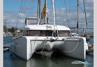 Lagoon 39 Flerskrogsbåd 2013, med Yanmar 3YM30 motor, Portugal