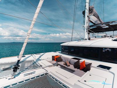 Lagoon 560 Flerskrogsbåd 2017, med Yanmar 4JH110 motor, Portugal