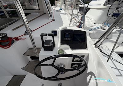 Nautitech 40 Open Flerskrogsbåd 2014, med Yanmar Ymc30 motor, Martinique