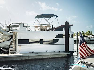 Navisyo Homes 1.0 Flerskrogsbåd 2025, med Hors Bord motor, Spanien