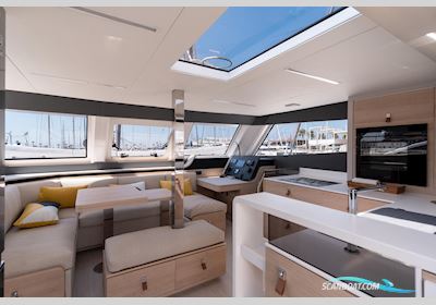 Aventura 45 Flerskrovsbåt 2024, Spanien