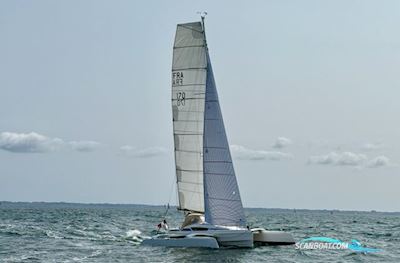 Dragonfly 28 PERFORMANCE Flerskrovsbåt 2017, med Honda motor, Frankrike