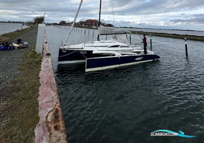 Dragonfly 28 Sport Flerskrovsbåt 2013, med Hoda motor, Tyskland